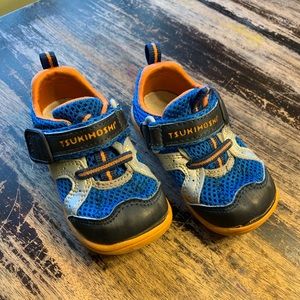 Tsukihoshi B Marina size 6 tennis shoes